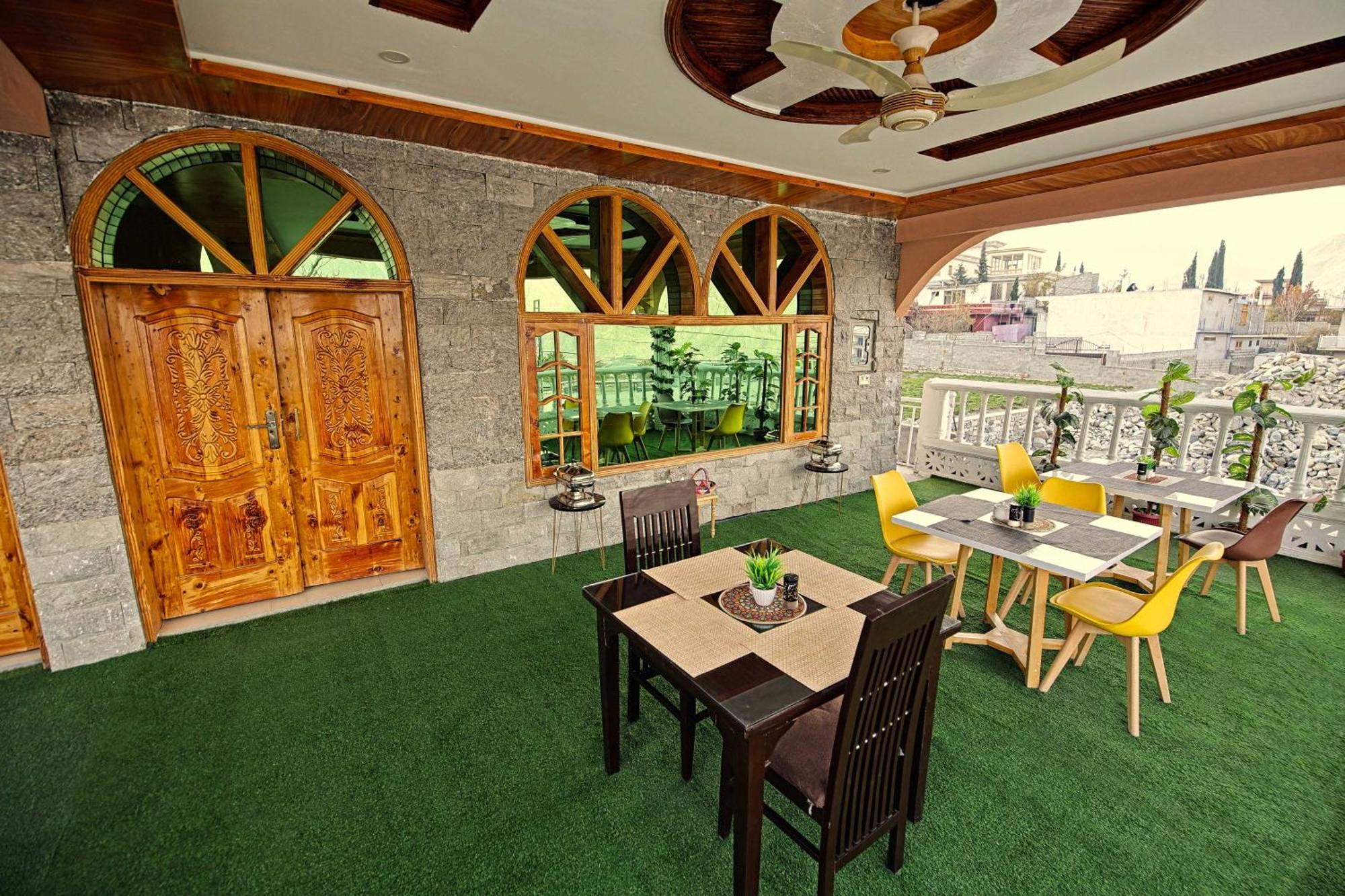 Oak Residency Gilgit Exterior foto