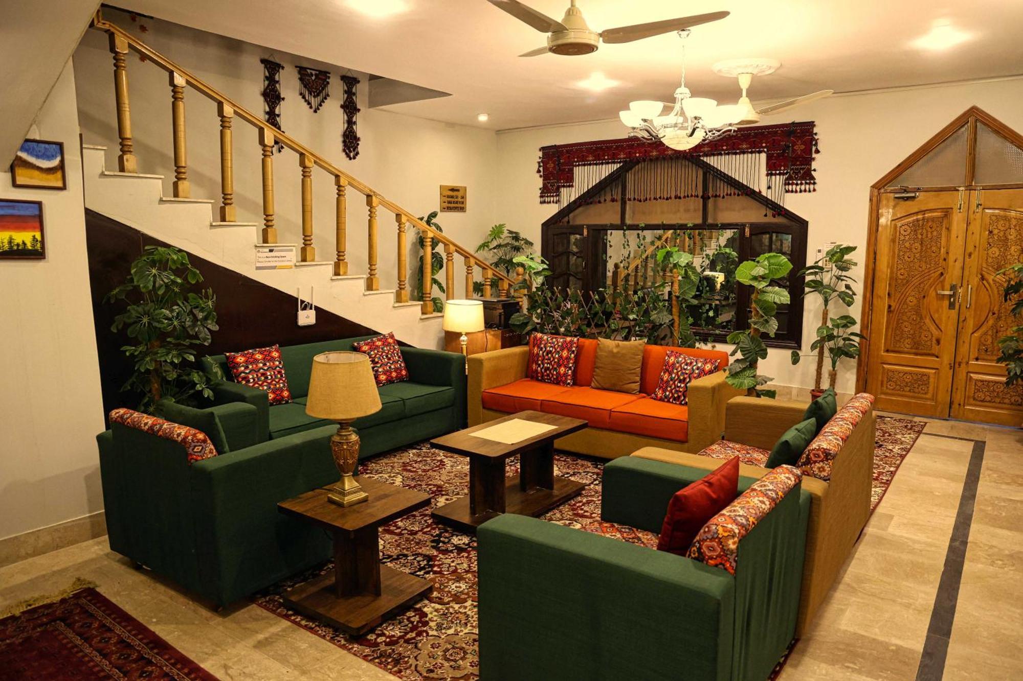 Oak Residency Gilgit Exterior foto