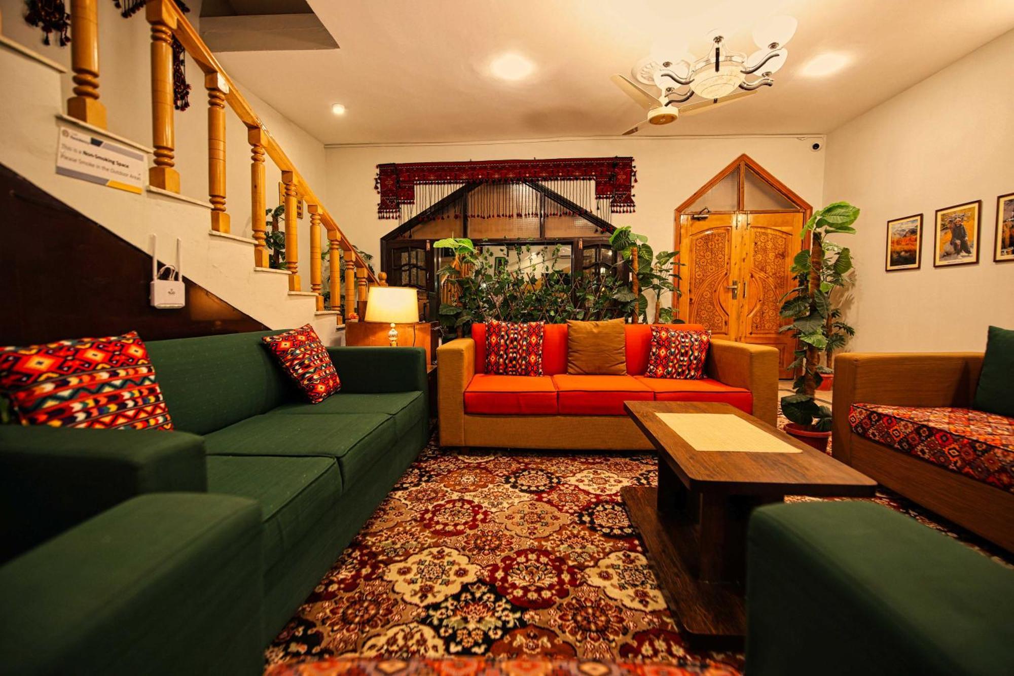Oak Residency Gilgit Exterior foto