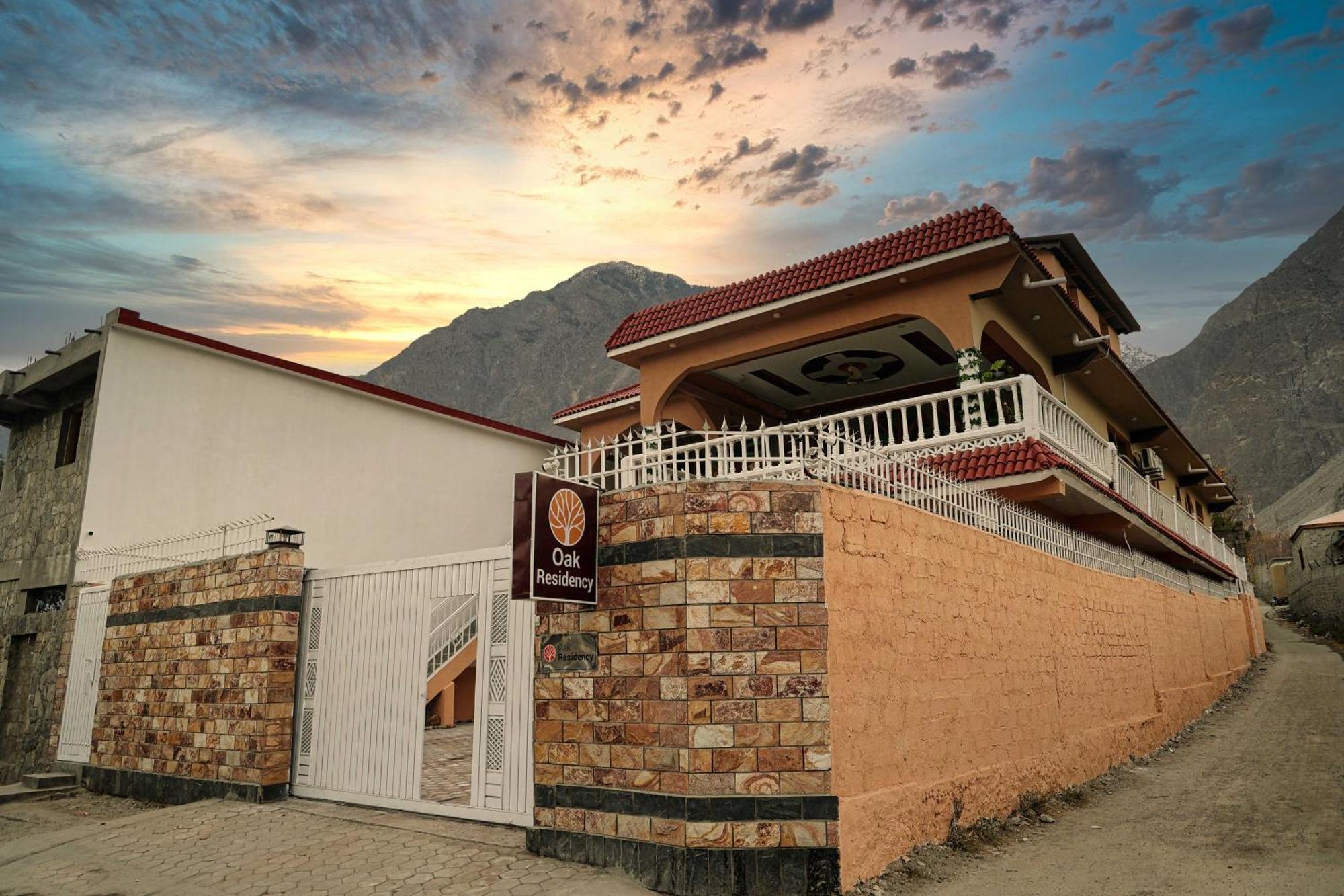 Oak Residency Gilgit Exterior foto