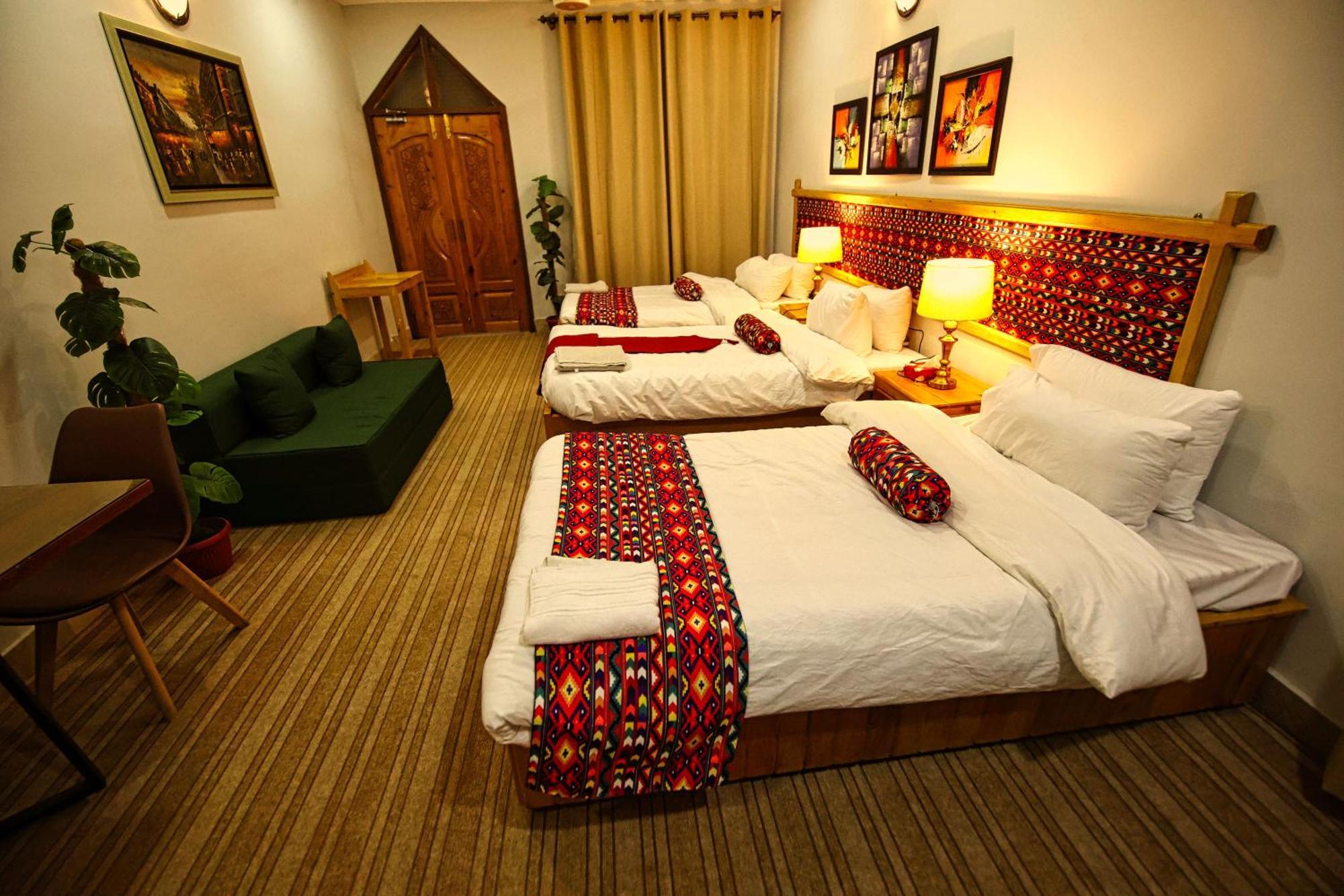 Oak Residency Gilgit Exterior foto